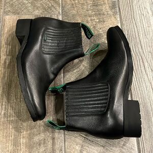 La Barca black leather ankle boots